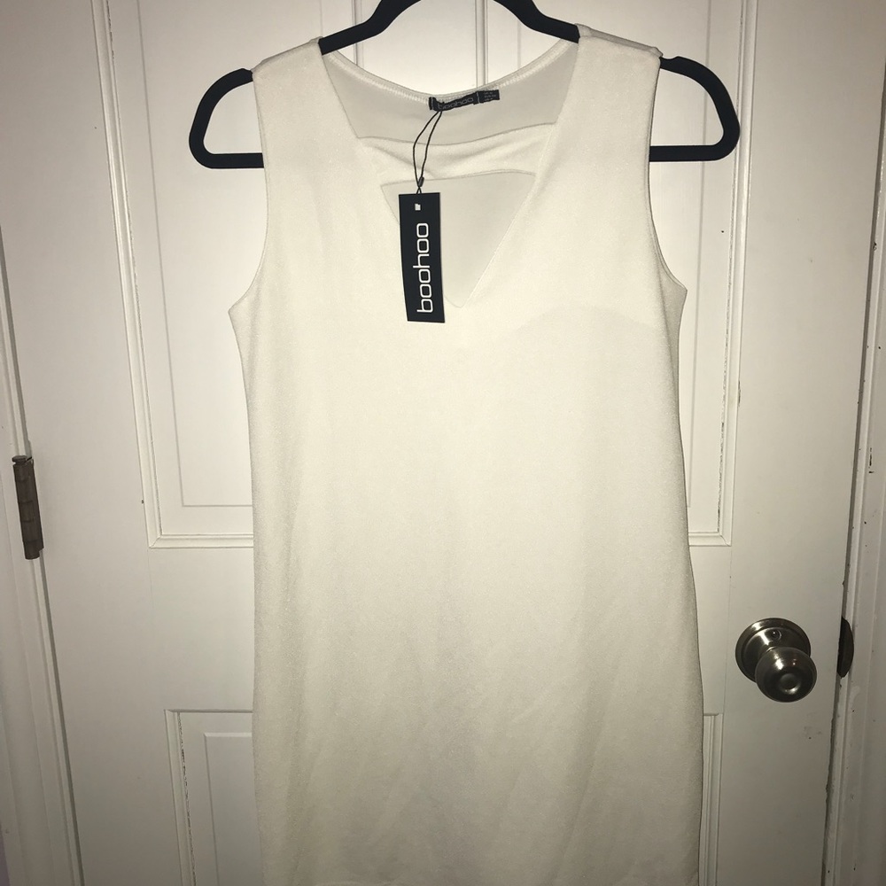 BOOHOO WHITE SHIFT DRESS NWT